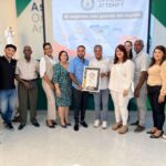 Autoridades de Consejo Ecoturistico Sanchez Ramirez y miembros de Sma Group
