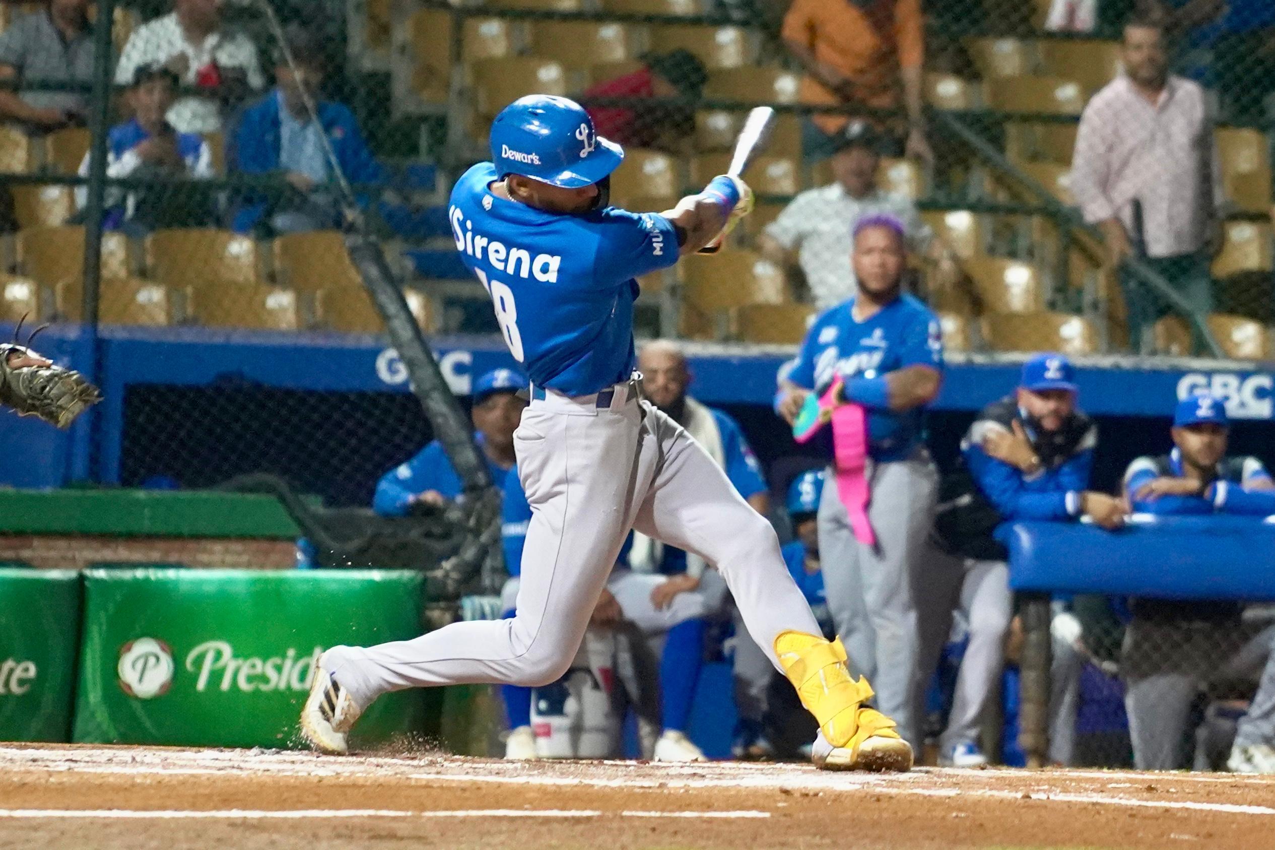 Francisco Mejía fue el héroe ofensivo azul.