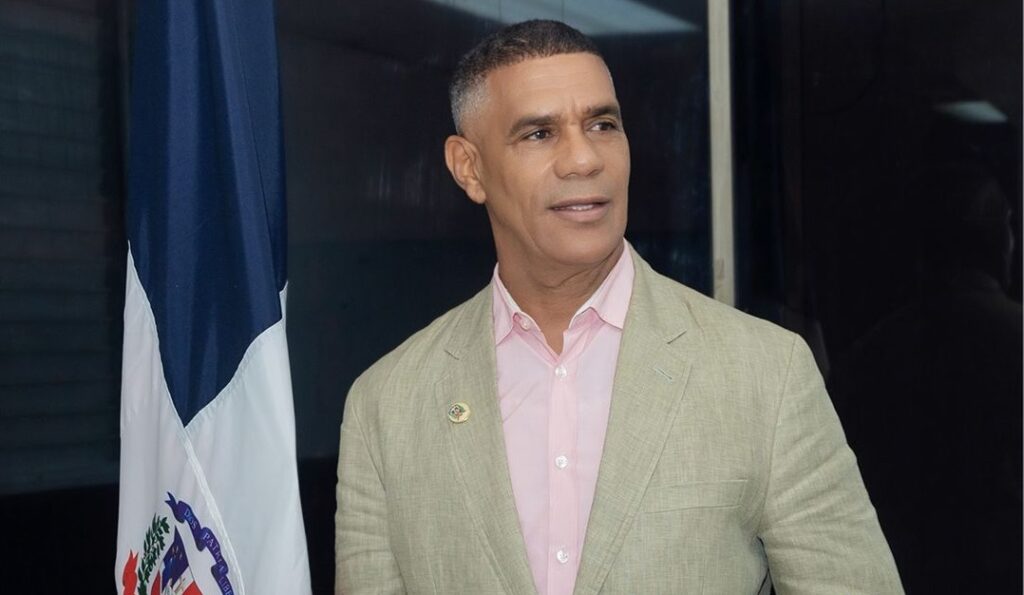 El presidente de la Federación Dominicana de Atletismo, Alexis Peguero