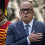 El jefe del Parlamento de Venezuela propone pedir el arresto de Edmundo González si ingresa al país