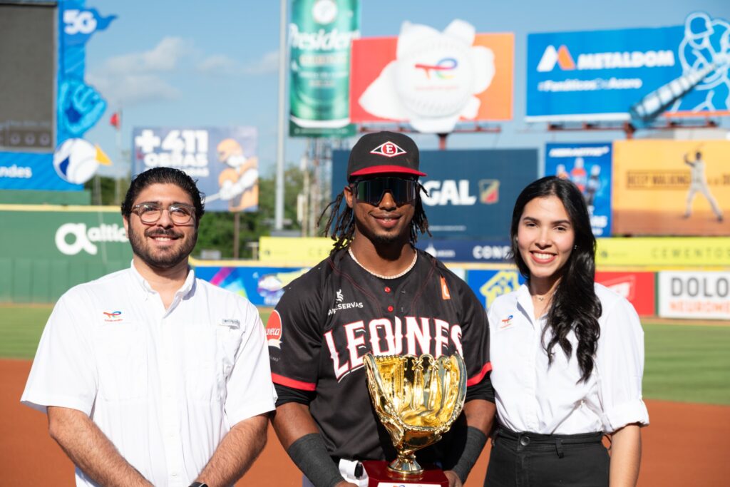 Jean Segura, Guante de oro en la premiación «Dominicanos Primero».