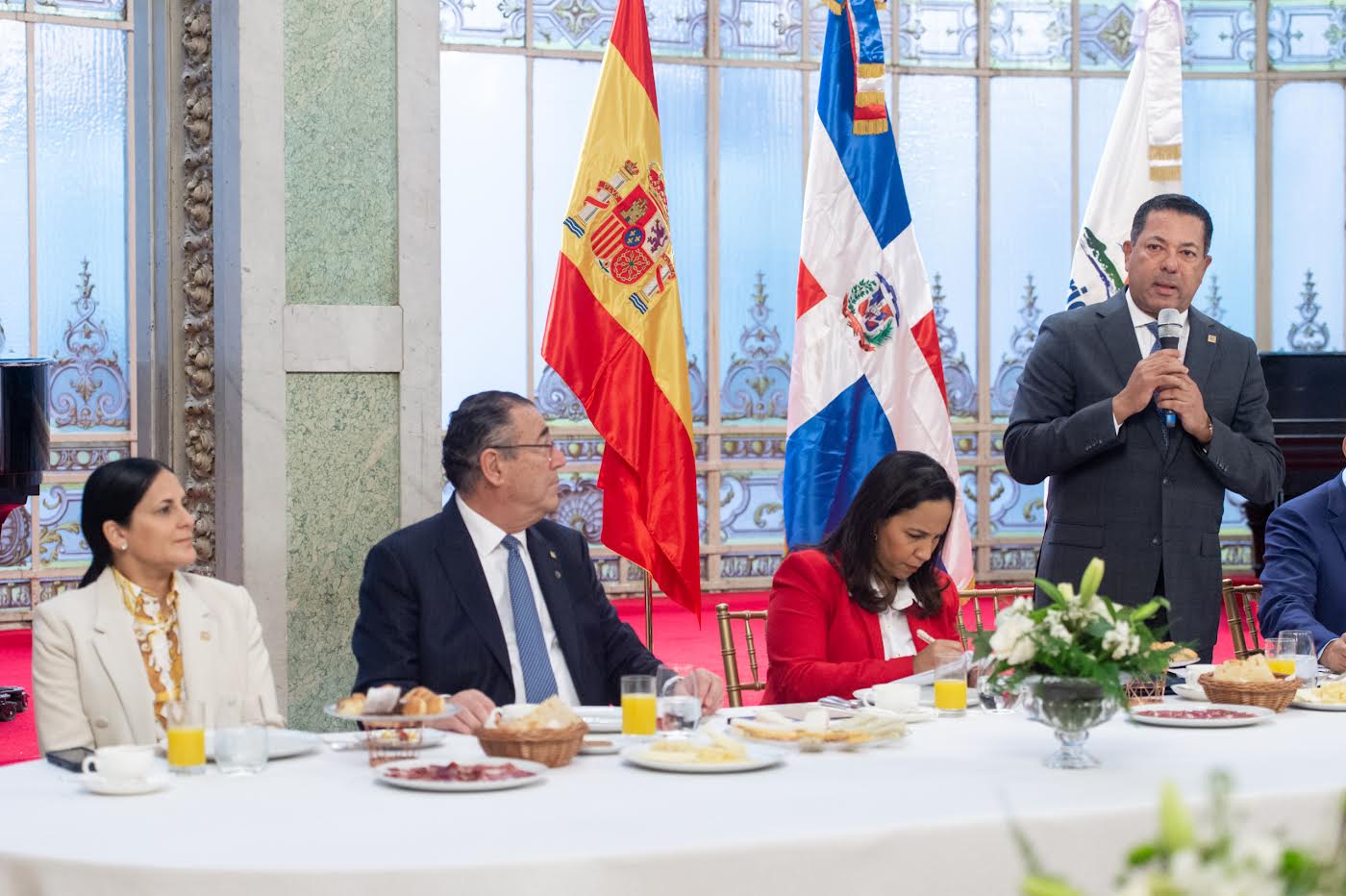 Banreservas consiguió inversiones millonarias para RD en Fitur 2025