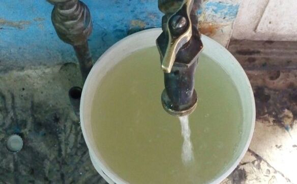 Comunitarios de Santiago denuncian mal estado en agua potable