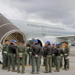 Trump defiende la deportación de cientos de inmigrantes en sus primeros días de mandato