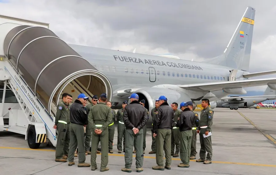 Trump defiende la deportación de cientos de inmigrantes en sus primeros días de mandato