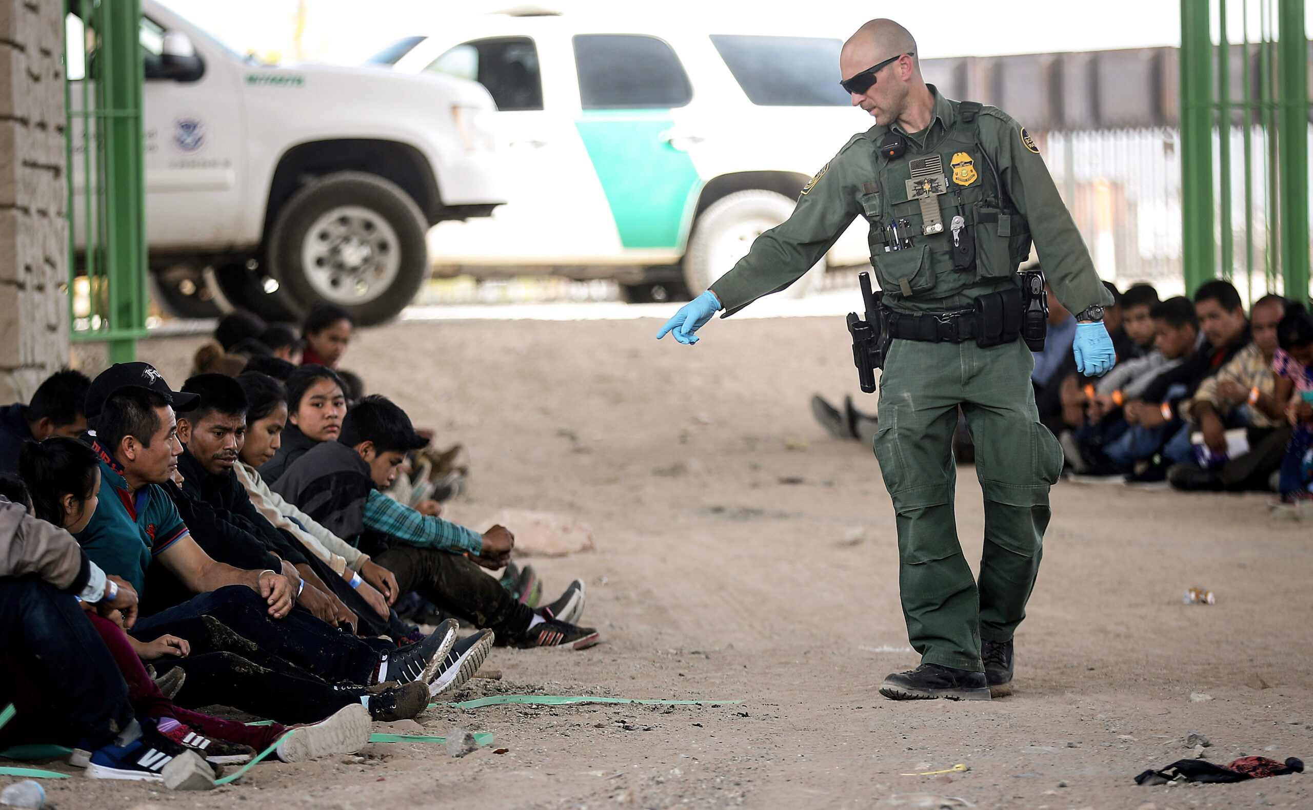 Investigan si funcionarios locales o estatales intervienen en políticas migratorias de Trump