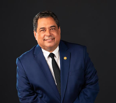 Jhon Richard Paniagua, presidente electo del Colegio de Notarios.