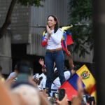 María Corina Machado reaparece en una protesta en Caracas tras 133 días de clandestinidad