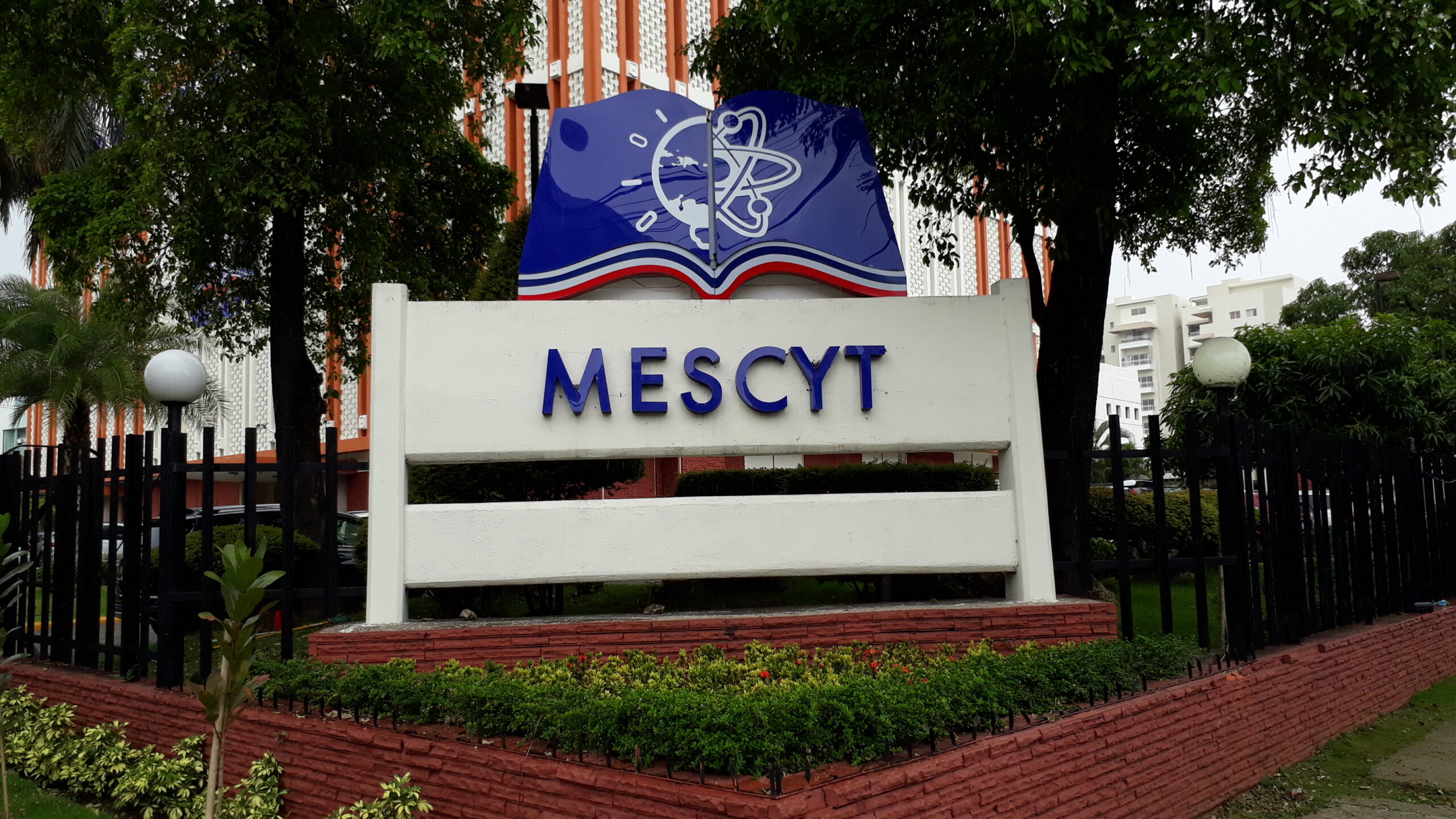 Mescyt apertura convocatoria para becas internacionales 2025