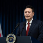 Detienen al presidente de Corea del Sur Yoon Suk-yeol, tras un largo asedio a su residencia