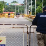 Venezuela reabre sus fronteras con Colombia y Brasil, cerradas por la investidura