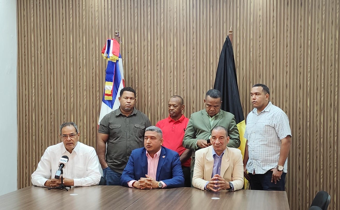 Dirigentes del PHD denuncian despidos masivos en la DGDC