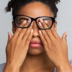 La enfermedad del ojo seco aumenta en adultos jóvenes por el uso de pantallas digitales
