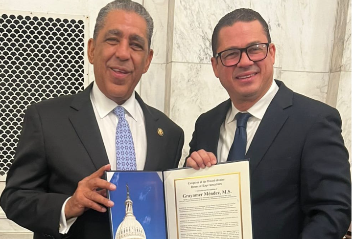 Activista social Graymer Méndez recibe reconocimiento en EEUU
