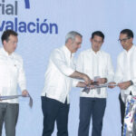 Carlos Cabrera, Ito Bisonó, Lusi Abinader, Carlos Cabrera hijo y Federico Cabrera en la inauguarción de PICINOR