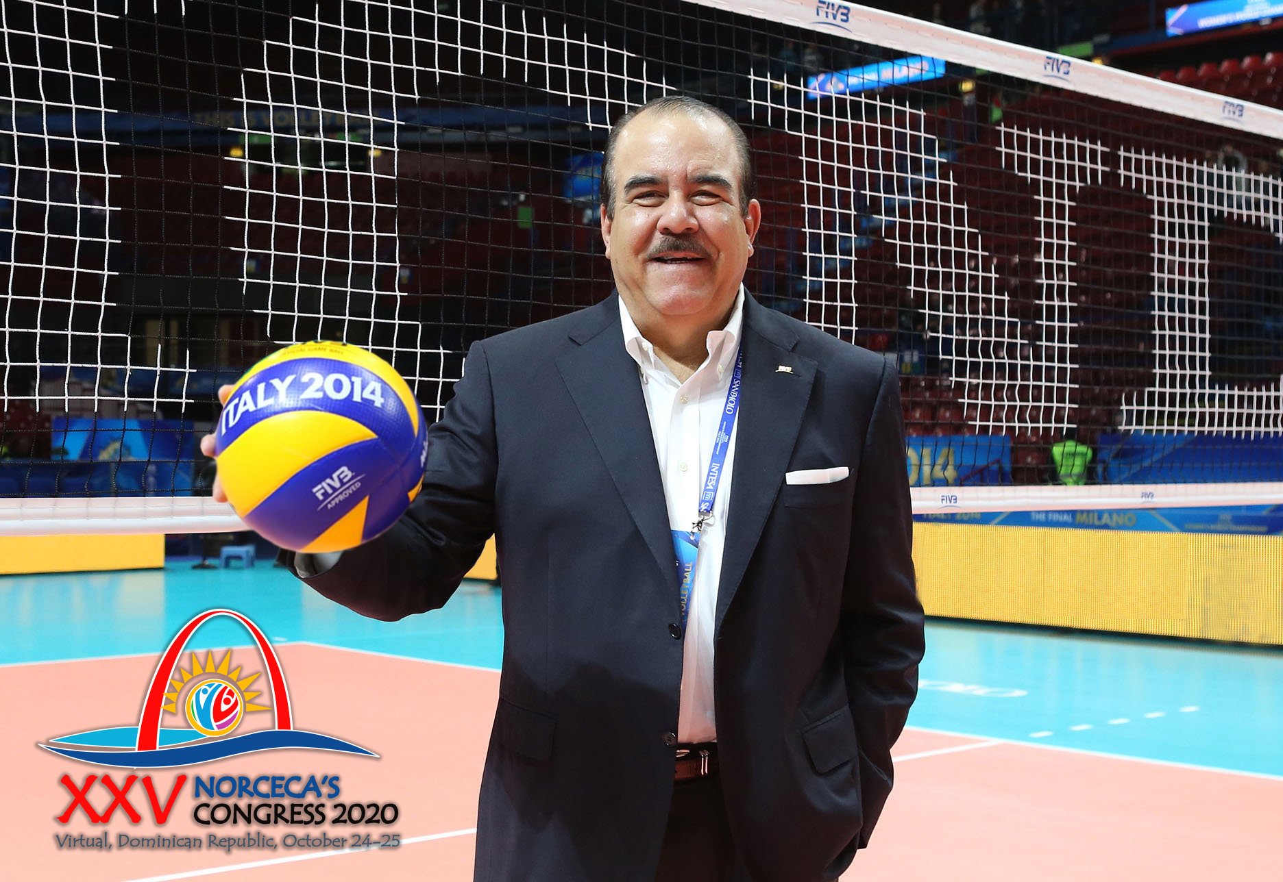El licenciado Cristóbal Marte Hoffiz, Presidente del Proyecto de Selecciones Nacionales de Voleibol Femenino,