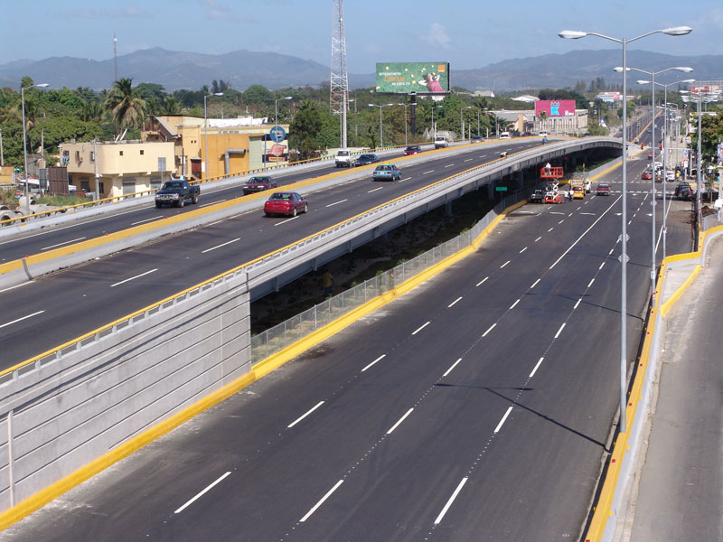 Obras Públicas cerrará elevados y túneles para darles mantenimiento