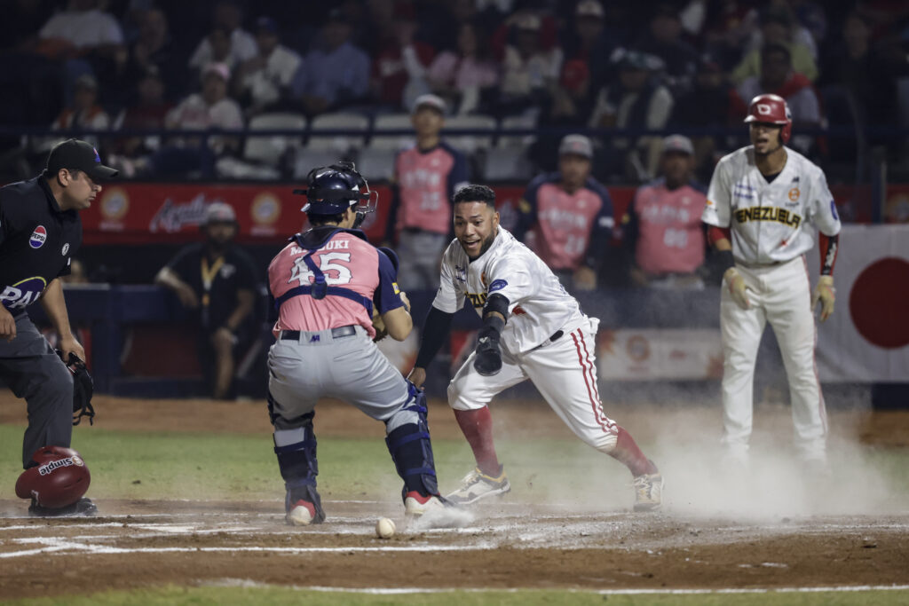Venezuela superó a Japón y se clasifica para el juego de semifinal 1.