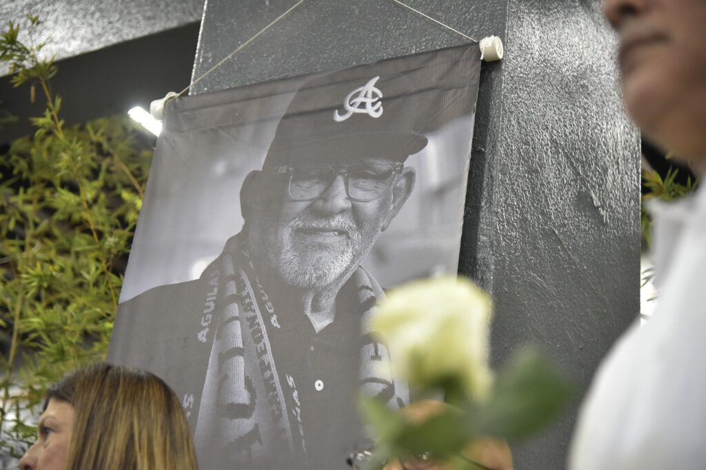 Despiden a Mendy López y Juan José Tejada.