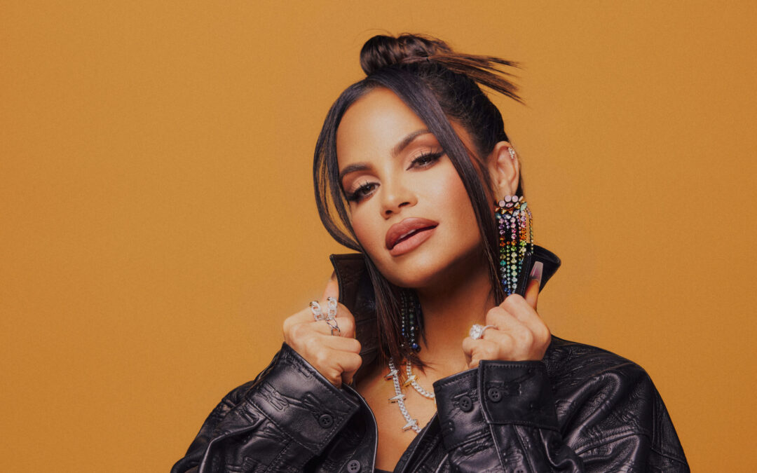 Natti Natasha lanza nuevo álbum y presenta el video "Desde hoy"