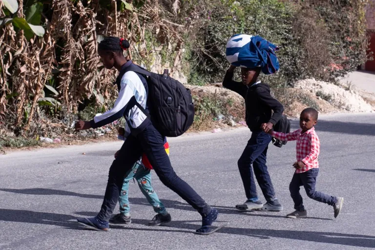 Al menos tres muertos en Haití por ataque de bandas armadas