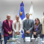 Marino Beriguete, Avelino Stanley, presidente de la UED; Pastor de Moya, Roberto Ángel Salcedo, ministerio de Cultura; Jenny Montero y Luis R. Santos.