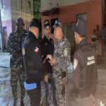 Agentes de la Policía Nacional y miembros del Ministerio Público.