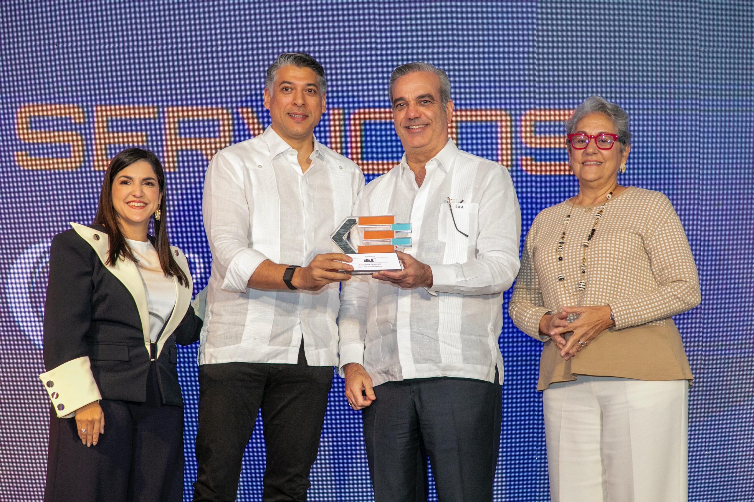 Presidente Abinader encabeza reconocimiento de ProDominicana a las 10 empresas más destacadas en exportación durante el 2024