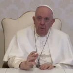 médicos del papa: su situación es grave, pero no está en peligro de muerte