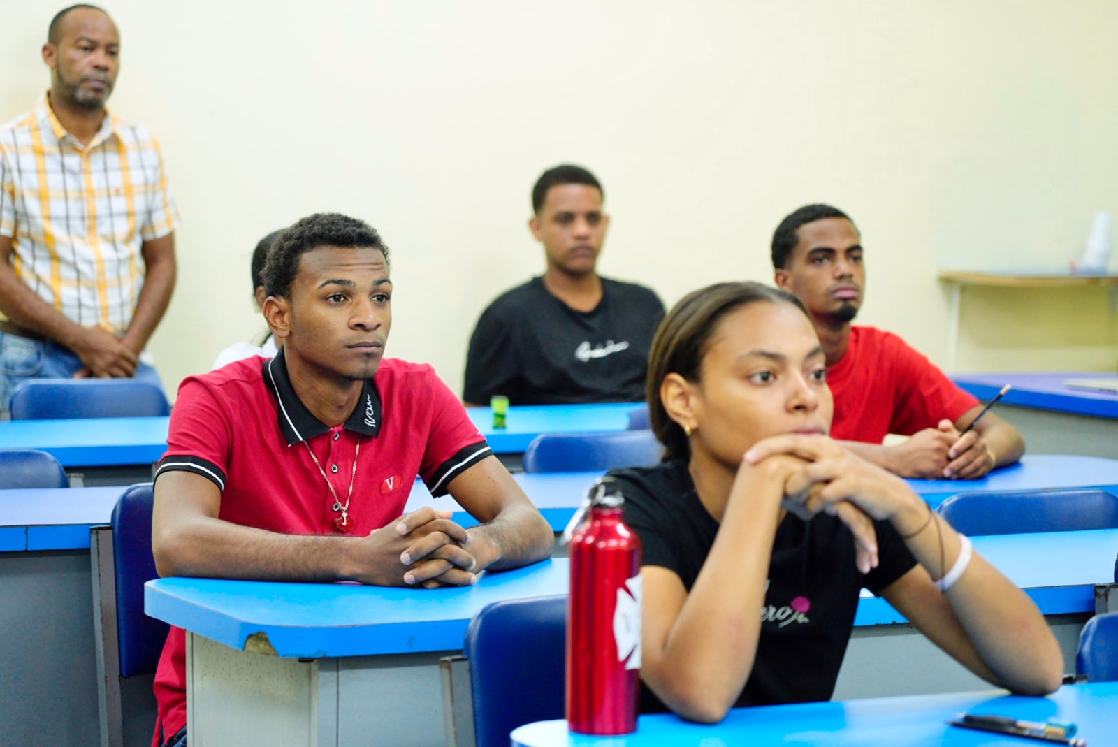 Estudio refleja que solo 15 de cada 100 bachilleres ingresan a las universidades