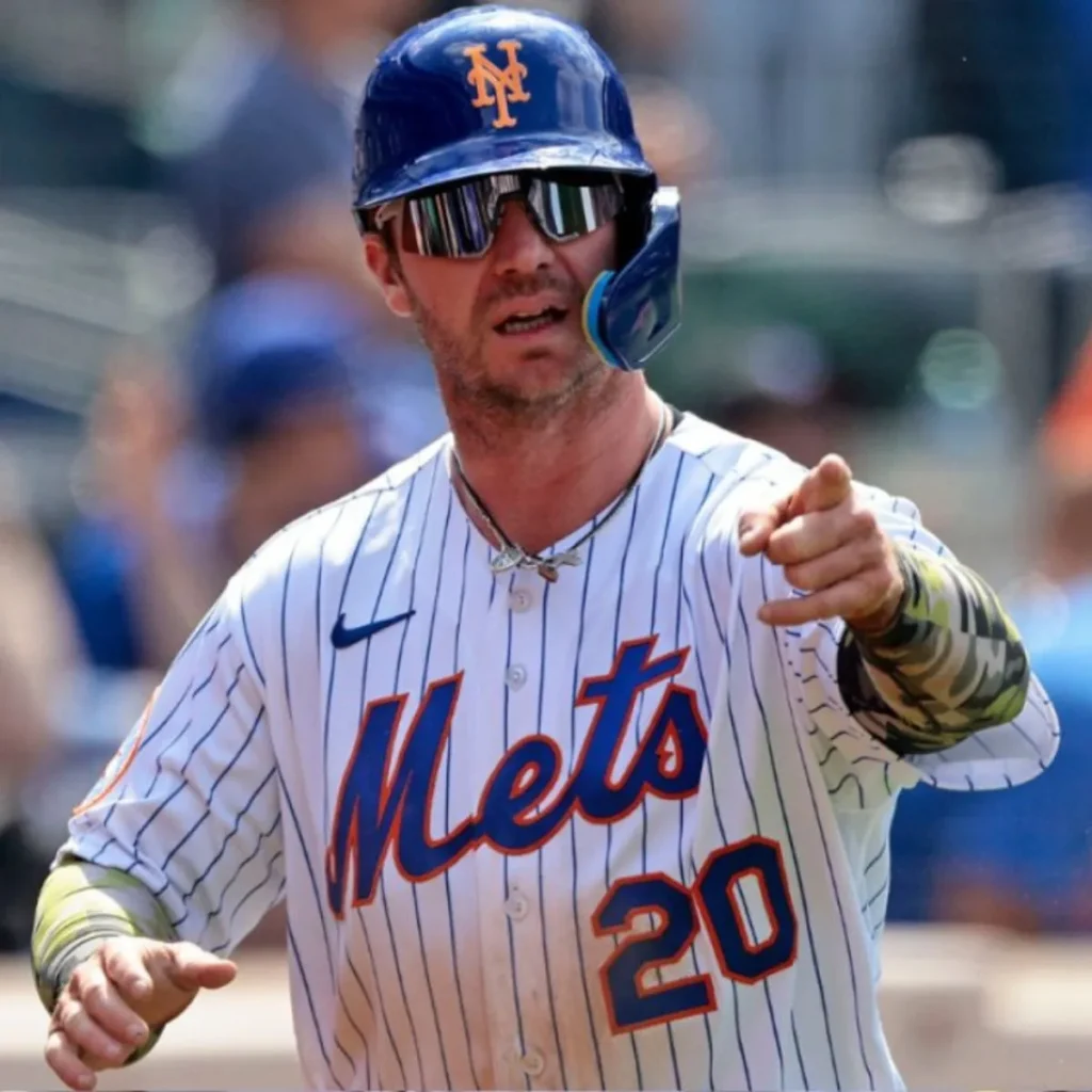 Pete Alonso se queda con los Mets.