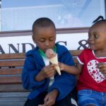 “Mi mamá se está portando mal”, niña de cuatro años llama a la policía porque su madre le robó un helado