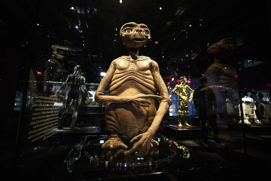 Sotheby’s subastará un modelo original de E.T. de la película de Steven Spielberg