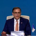 El ministro de Hacienda, Jochi Vicente, durante su participación en el evento, realizado en Santiago de Chile.