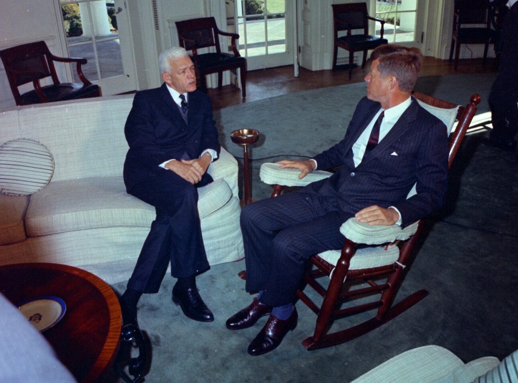 Archivos desclasificados de John F. Kennedy relevan que el expresidente Juan Bosch fue vigilado por la CIA