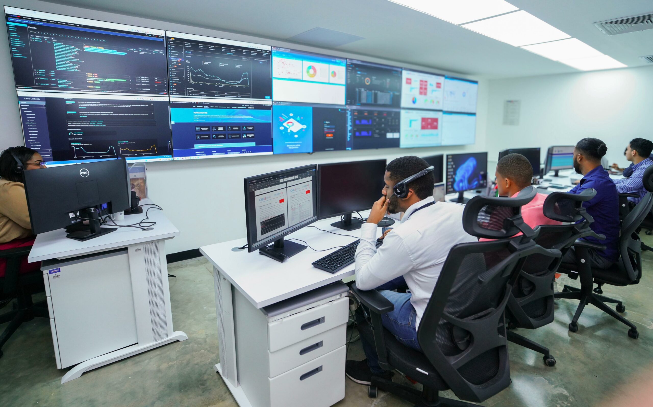 Refuerzan formación en ciberseguridad y migración para DNI, DNCD y DGM