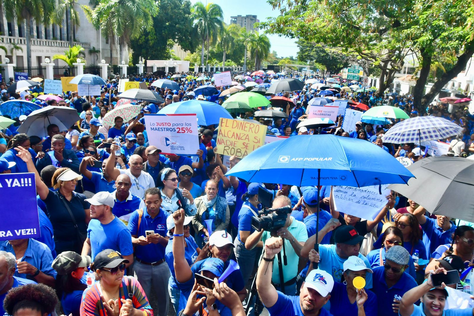 Mientras Minerd pide diálogo, ADP seguirá con la huelga en San Francisco de Macorís