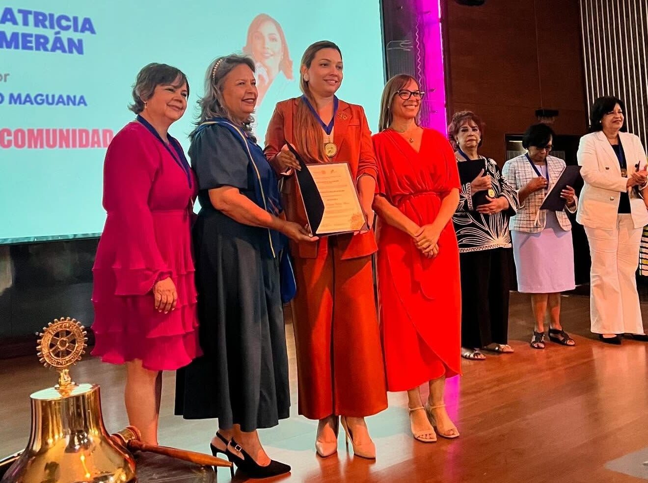 Laura Meran, reconocida como Dama de la Comunidad por Rotary con motivo al Día Internacional de la Mujer