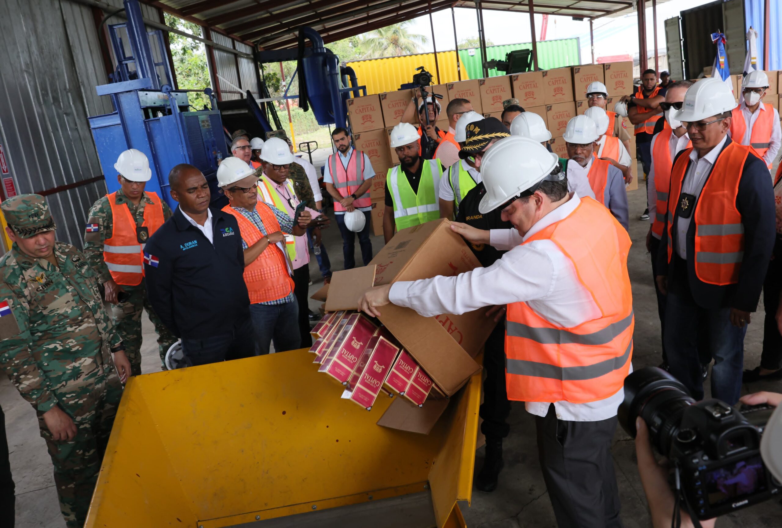 Destruyen 19,186,309 cigarrillos incautados en frontera, puertos y aeropuertos