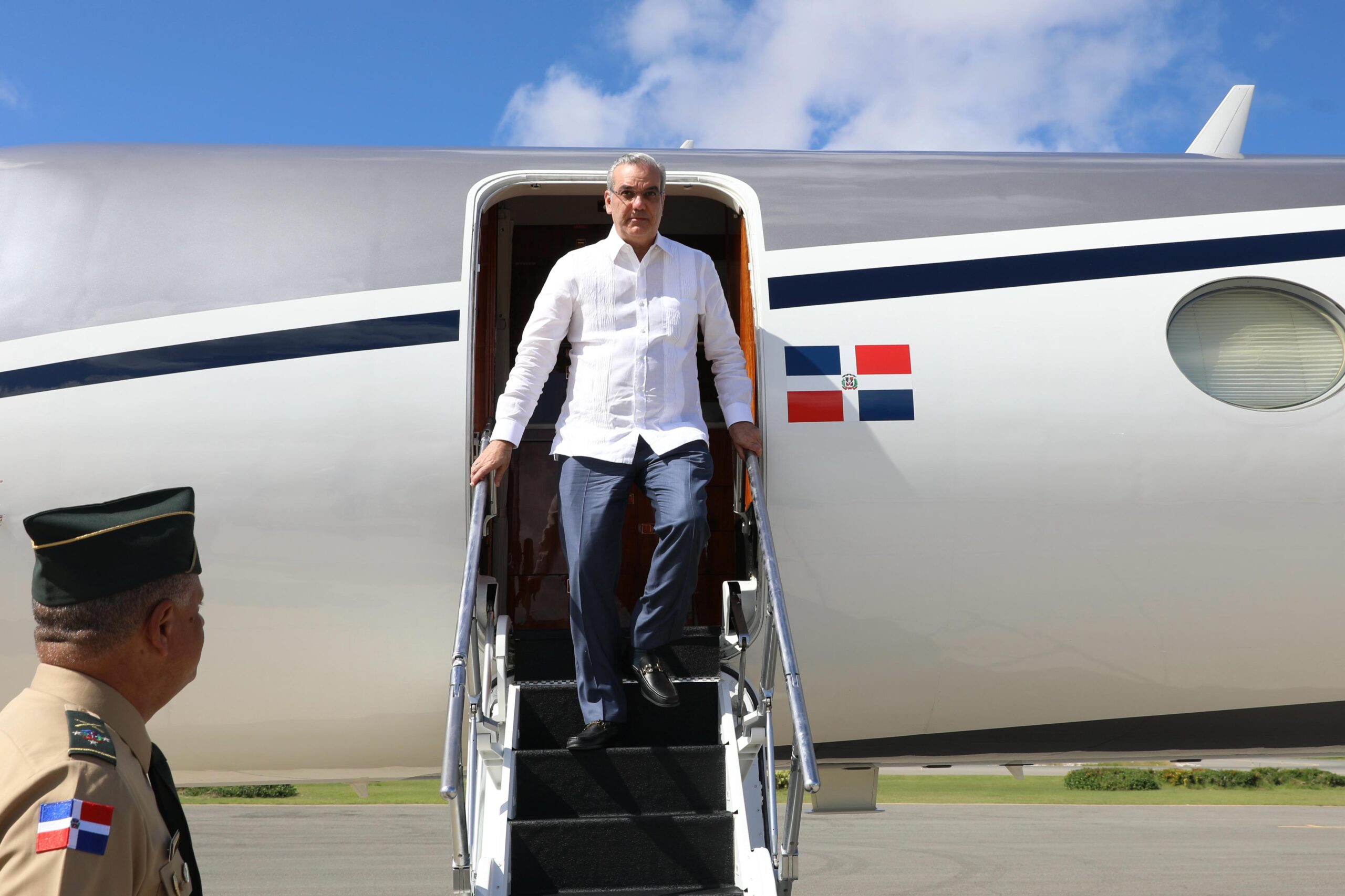Presidente Abinader regresa al país tras participar en la Cumbre Ejecutiva de la AAFA