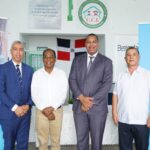 La Iglesia de Jesucristo dona equipos de cocina y agua potable para combatir la desnutrición infantil en Azua
