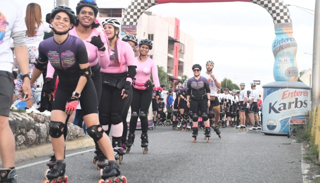 Más de 100 patinadoras completaron el recorrido de 55 kilómetros, Santo Domingo/Juan Dolio con motivo del Día Internacional de la Mujer, el domingo 9 de marzo del 2025. 