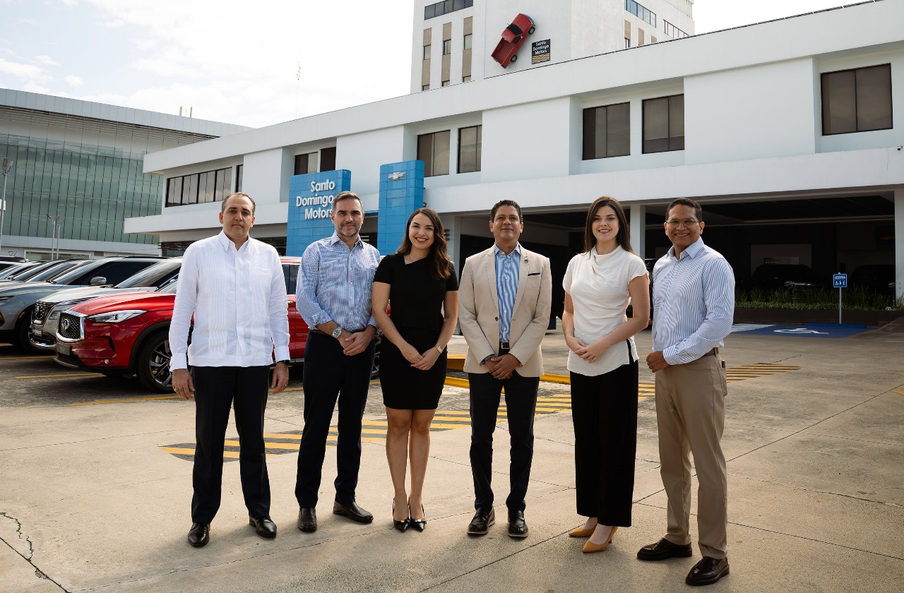 Ejecutivos de Santo Domingo Motors (SDM)