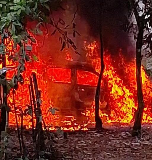 Barrick Pueblo Viejo denuncia incendiaron un vehículo de la empresa; considera emprender acciones legales