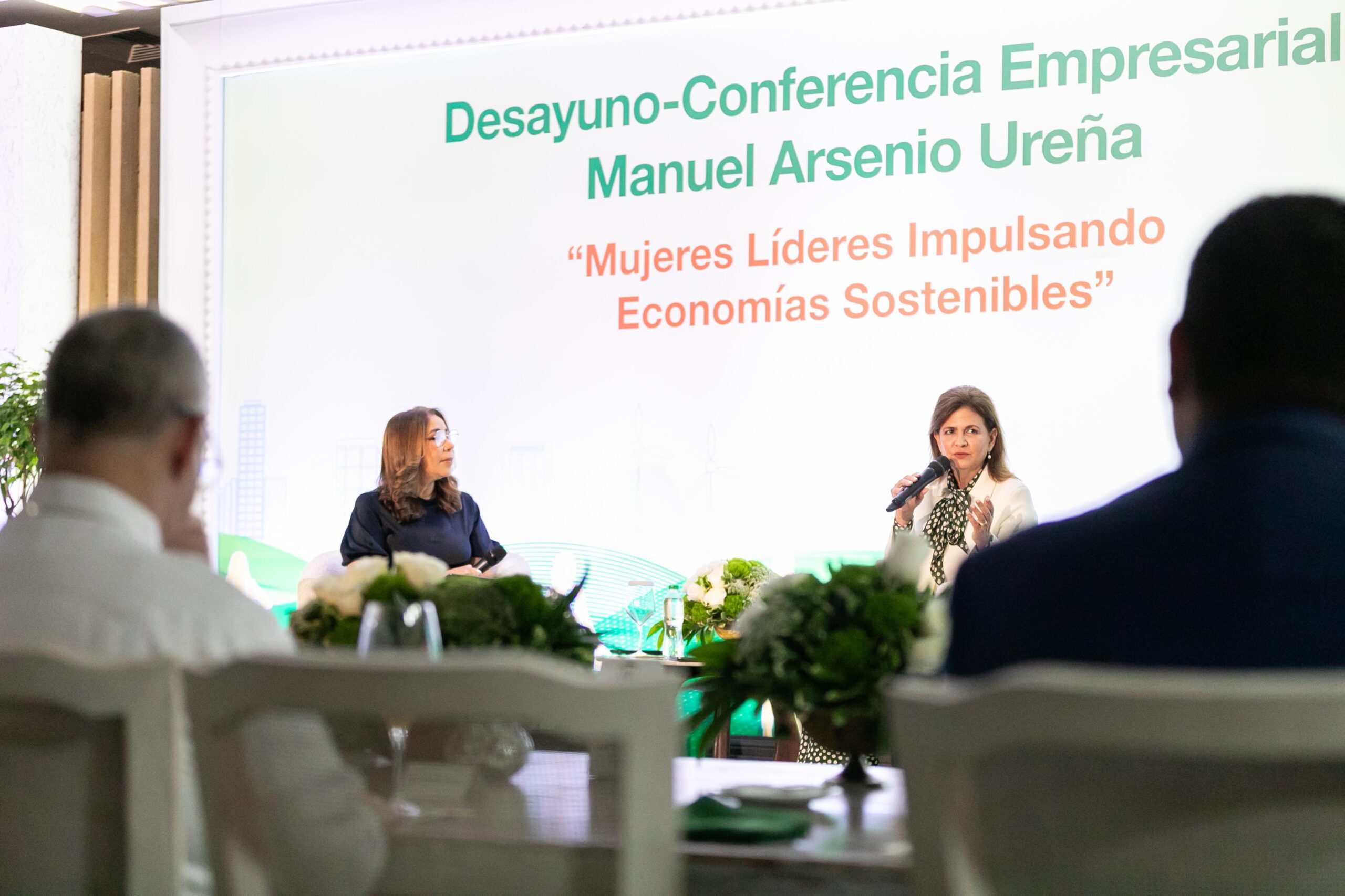 Raquel Peña destaca el papel clave de las mujeres en el crecimiento económico y social del país