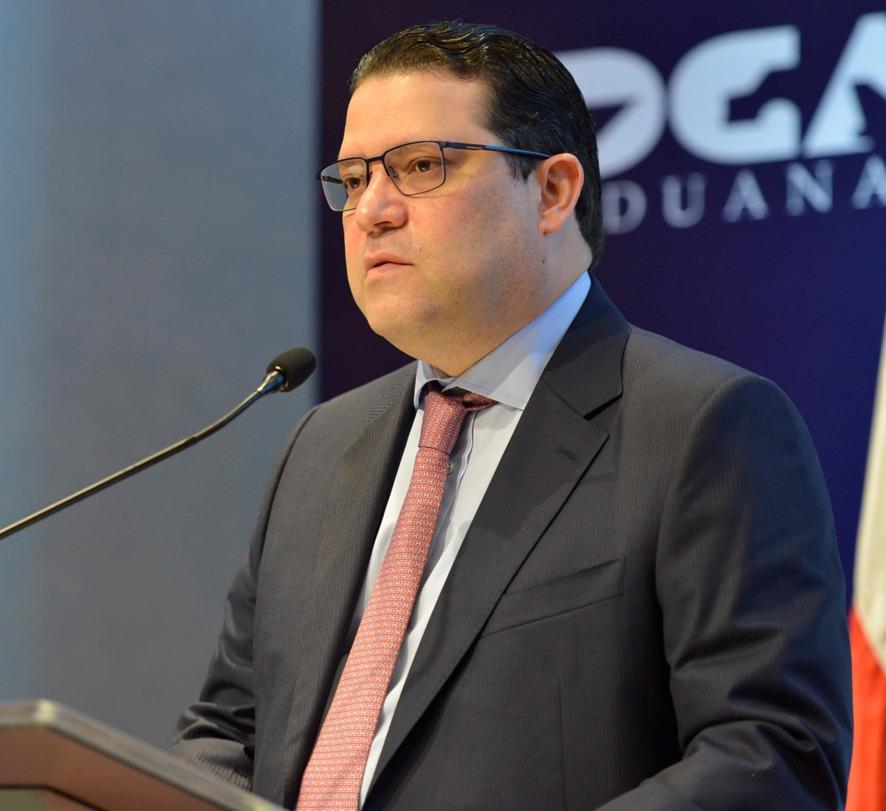 “Yayo” Sanz Lovatón aplaude decisión de levantar prohibición de exportación a Central Romana