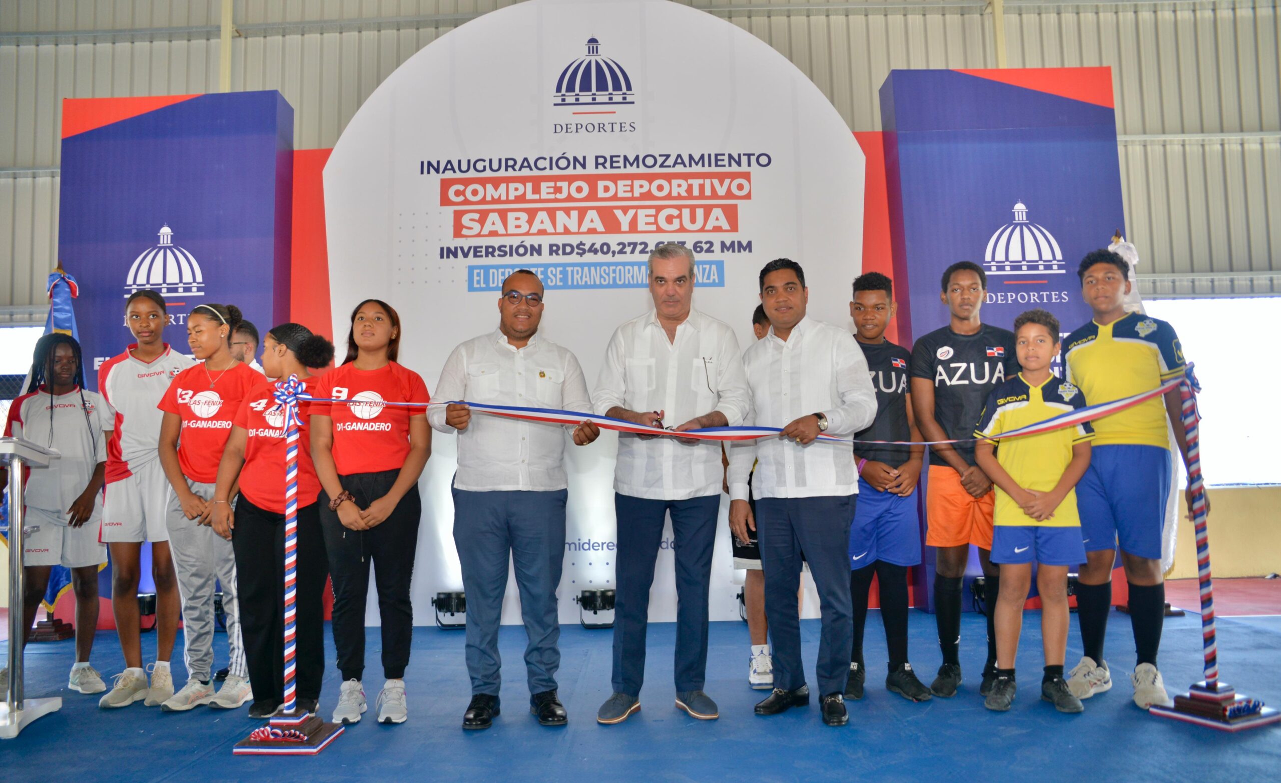 El Centro Deportivo Comunitario que contribuirá con el desarrollo deportivo e integral de los atletas de ese punto del país, además de que servirá de esparcimiento a sus habitantes.
