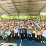 Leonel Fernández juramenta a seis altos dirigentes del PLD en la Fuerza del Pueblo