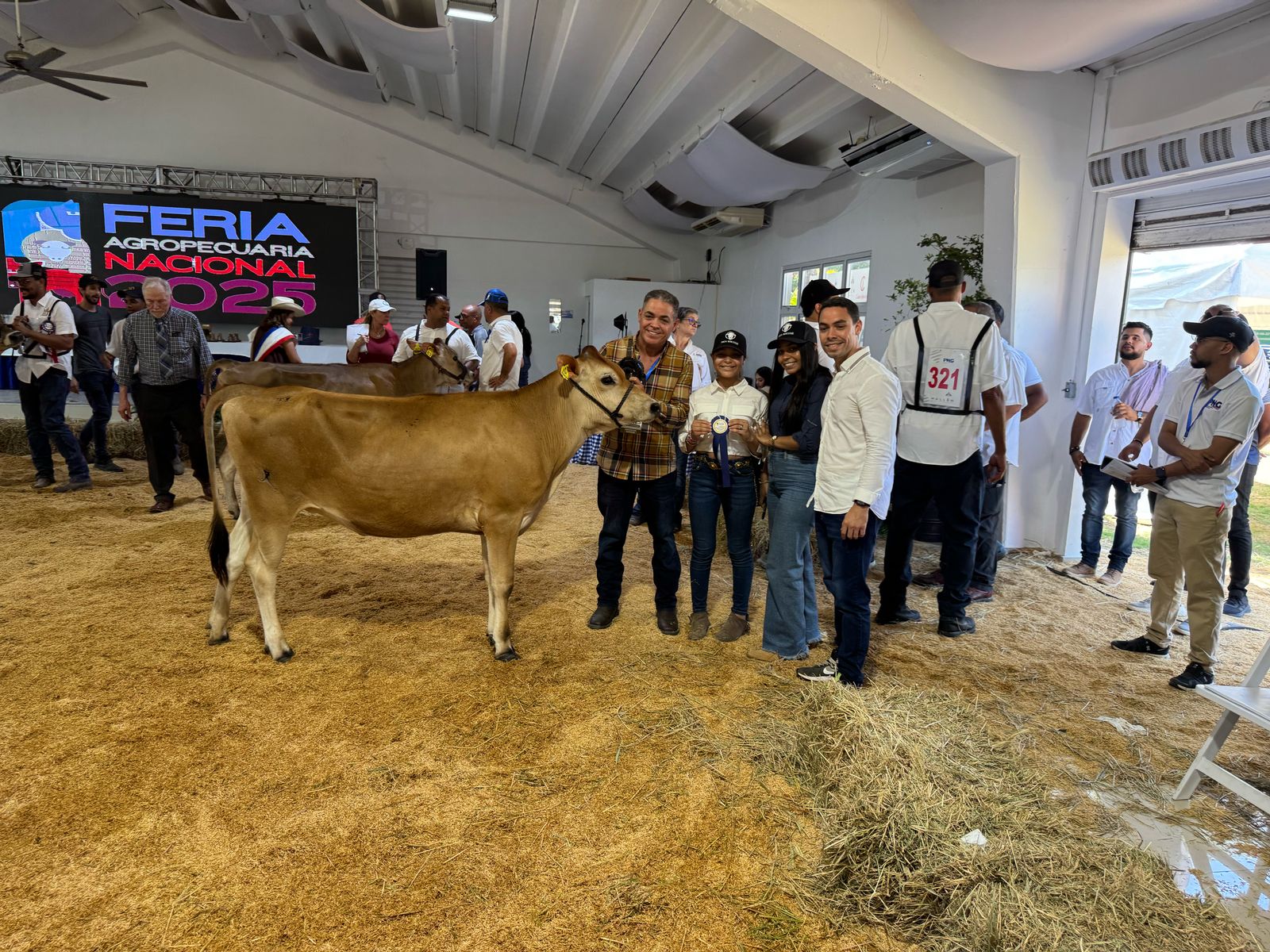 Con 24 años de experiencia en la producción lechera, la finca fue reconocida por su línea genética de alto rendimiento y la calidad de sus ejemplares