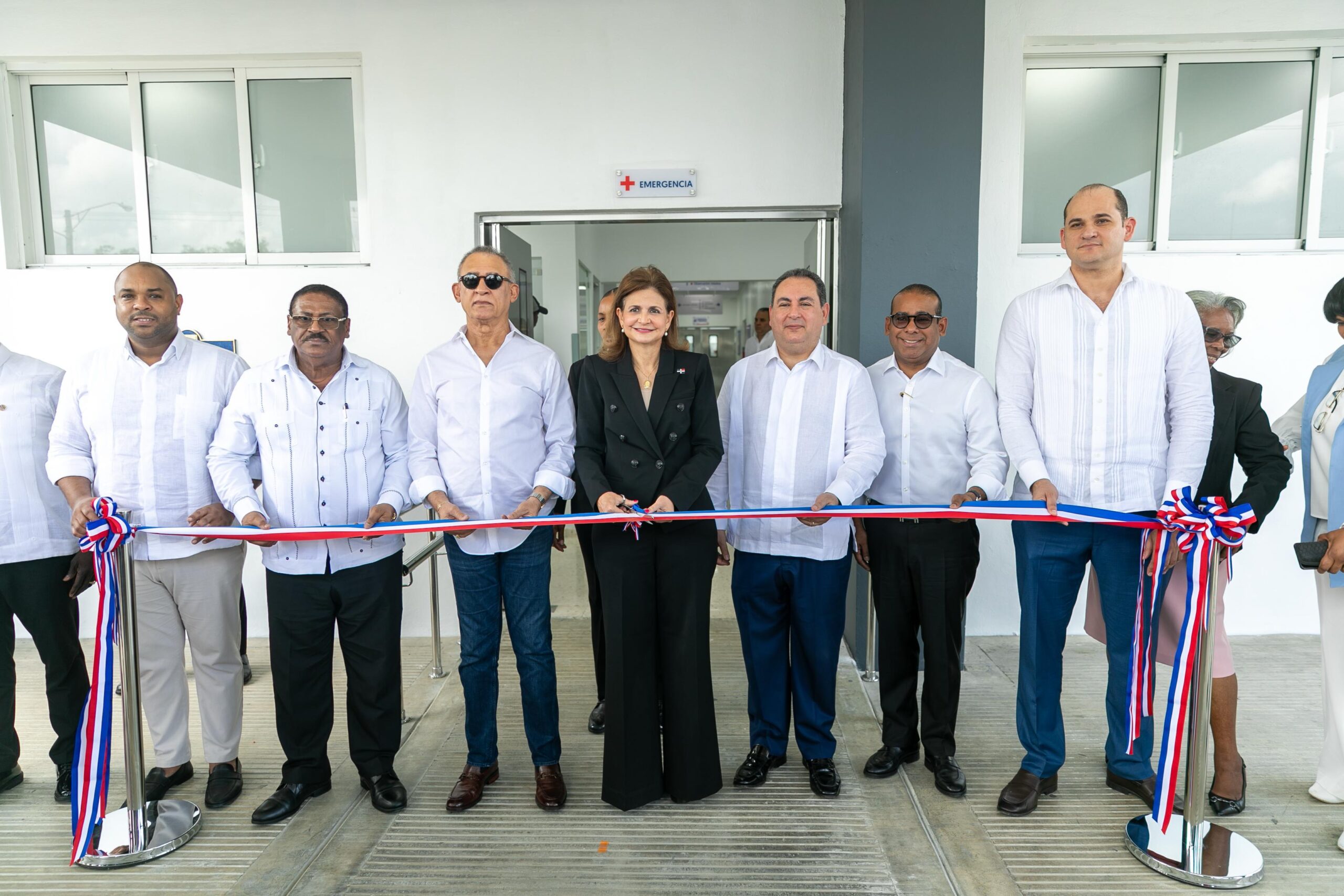 La obra fue realizada con una inversión de RD$ 45,908,994.61, destinados a mejorar la infraestructura y el equipamiento de esta área necesaria para brindar atención sanitaria de forma inmediata a los usuarios que acuden al centro de salud.